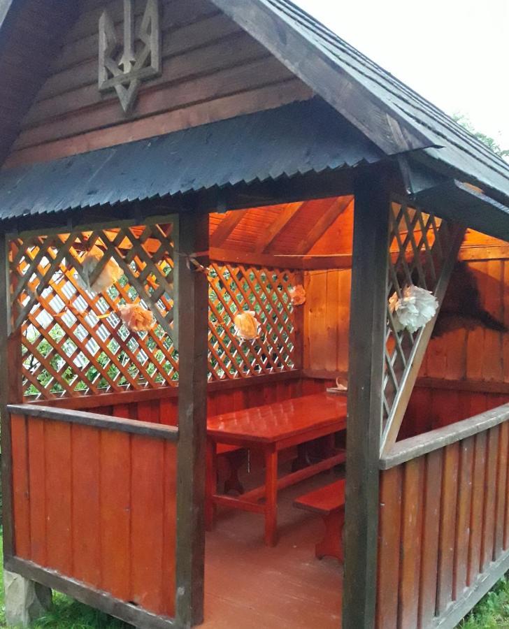Villa Затишний Дім Jaremče Esterno foto