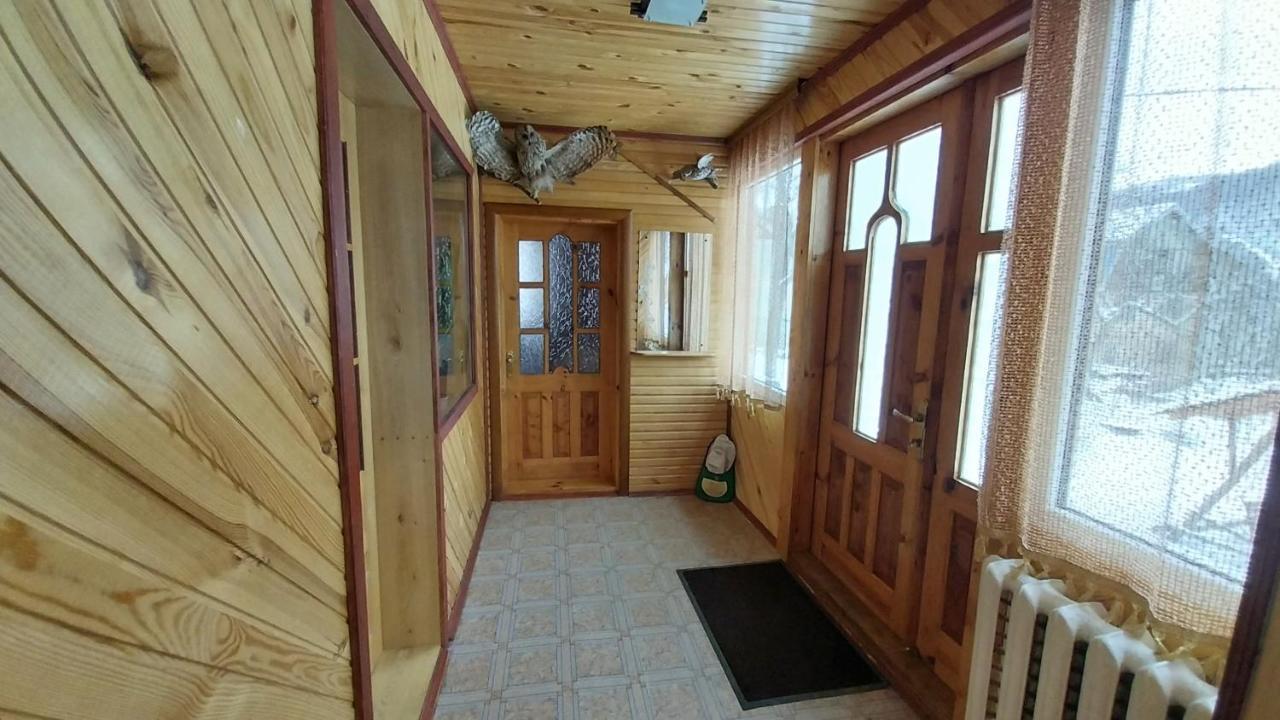 Villa Затишний Дім Jaremče Esterno foto