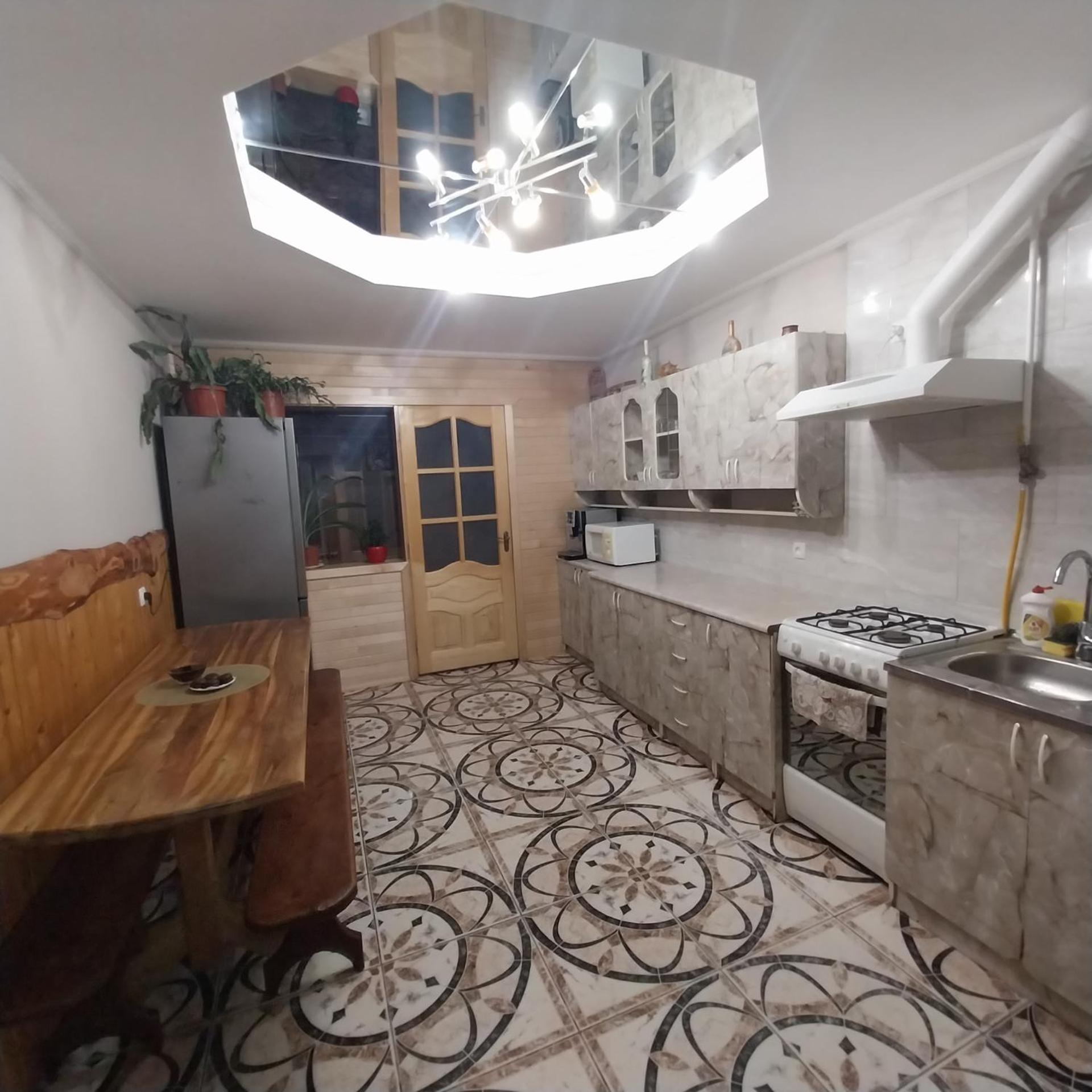 Villa Затишний Дім Jaremče Esterno foto